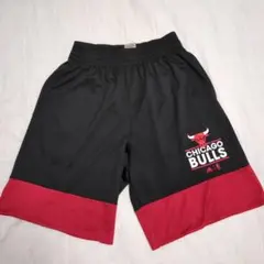 シカゴ・ブルズ アディダス ショートパンツ