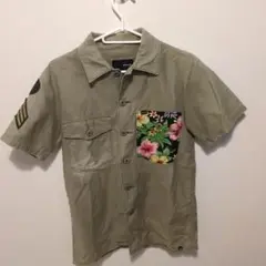 Hurly 半袖ワークシャツ フラワーポケット