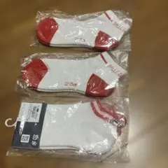 フィラホワイト/レッド とソックス 3足セット 22-25cm