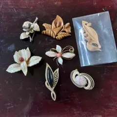 昭和レトロ　ヴィンテージ花と葉デザインブローチ７点セット