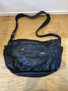 Patagonia ブラック ショルダーバッグ