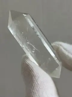 水晶ポイント　ダブルターミネイテッド　フェザー入り
