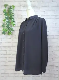 【UNIQLO】ユニクロ　シャイニーギャザーブラウス　M ネイビー