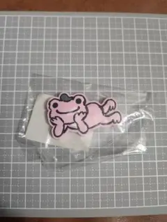 かえるのピクルス　マグネッツ　寝そべり　ピンク