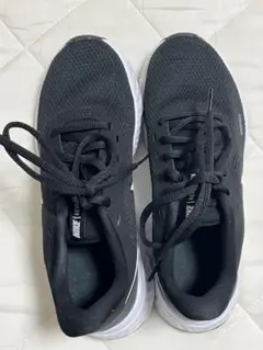 Nike Revolution ブラック スニーカー