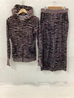 8.21◎A996P◎エメフィール◎パンツセットアップ◎ゼブラ柄◎バープル系