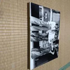 キャンディーズモノクロ写真 木製フレーム 約32cm x 40cm