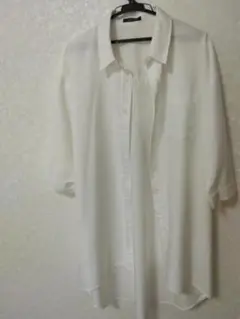 超美品【秋先（L）ホワイト　ロング長袖オープンシャツ 　シフォン風 】