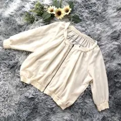 【n,n,】クリーム色ジッパー付きジャケット◎軽量＆柔らかいラウンドネック M