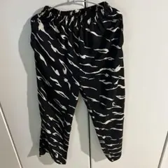 ラビアンジェ　ゼブラ柄イージーパンツ