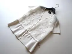 EMPORIO ARMANIエンポリオアルマーニ♪フラワー刺繍 カーディガン