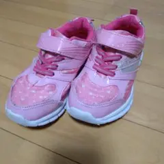 光るスニーカー 17