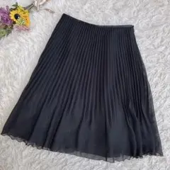 【ホワイトジョーラ】シフォン　プリーツスカート　ひざ丈　透け感　ブラック　M
