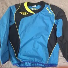 Umbro ピステ・ウィンドブレーカー 青黒　140