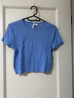 【新品】H&M DIVIDED ライトブルー クロップドTシャツ