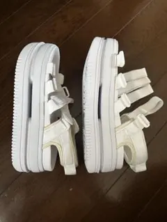 【未使用】NIKE ナイキ厚底サンダル　レディースサンダル　24.0センチ