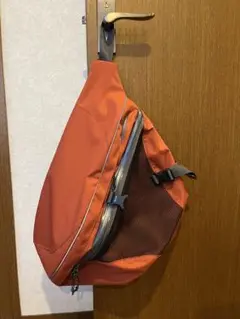 warenfaus Triangle sling pack