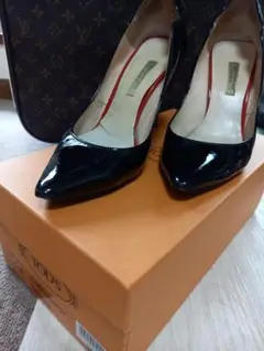 seven twelve thirty 黒 エナメル ハイヒール