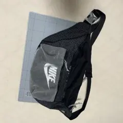 NIKE ショルダーバッグ　ボディバッグ