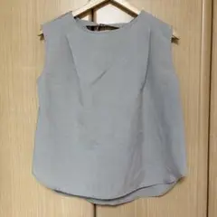 ベージュノースリーブ トップス