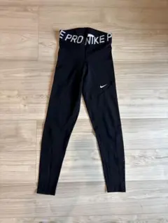 NIKE 黒レギンス