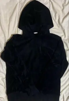 GU ベロア　生地　パーカー　フード付き　黒　服　Mサイズ　古着　ジーユー