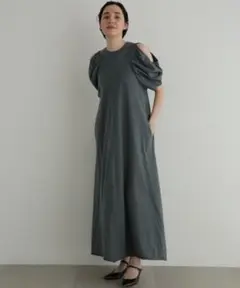 ジルスチュアート ショルダーオープンワンピース　Aライン　ロング丈