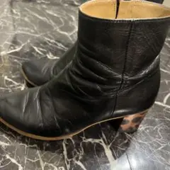 MM6 黒ブーツ 3Dヒョウ柄ヒール