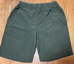 ユニクロ　ショートパンツ　１６０ｃｍ　カーキ　美品
