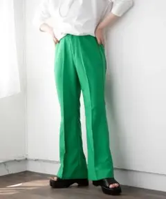 新品☆vis☆ビザビ☆コスパ最強フレアーパンツ☆グリーン