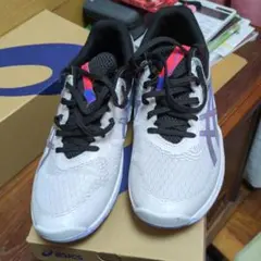 asics バレーボールシューズ ホワイト/ブラック/パープル ブイスイフト