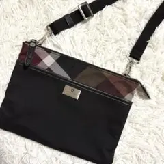 ✨未使用級/近年モデル✨ブラックレーベルクレストブリッジ サコッシュ チェック