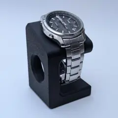 【新しいデザイン】オシャレな時計台・スタンド（黒、マット）滑り止め付き