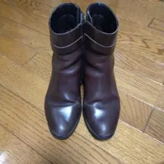 cavacavaブラウンレザーブーティ ジッパー付き