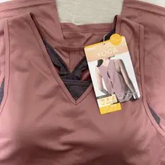 スポーツタンクトップ