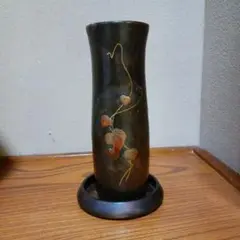 広常作　桐工芸と加賀蒔絵の花いれです 広常作 桐工芸と加賀蒔絵の花いれです 金沢蒔絵 高蒔絵 桐製