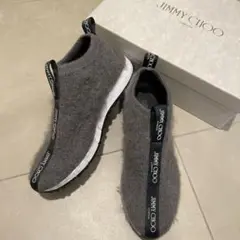 ジミーチュウ ミッドカットグレーニットスニーカー