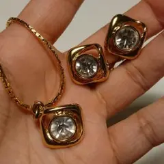 YVES SAINT LAURENT ヴィンテージ ネックレス イヤリング 2点