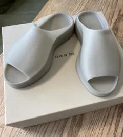 未使用品 FEAR OF GOD バックレス スリッポン サンダル クリーム 2025年最新】フィアオブゴッド メンズ サンダルの人気アイテム