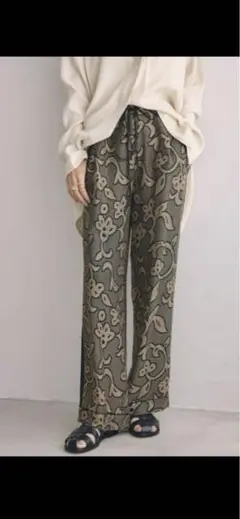 【美品】Todayful Jacquard Leaf Roughpants 2025年最新】jacquard leaf roughpantsの人気アイテム - メルカリ