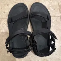 TEVA ブラック スポーツサンダル ストラップ付き