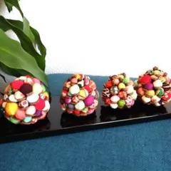 ちりめん細工 「松ぼっくり」 装飾品 台座付き　ハンドメイド　インテリア