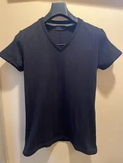 A.S.M ブラック Vネック Tシャツ