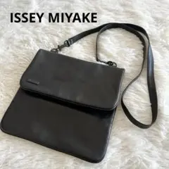 イッセイミヤケ　リアルレザー　2way　ショルダーバッグ　ビジネス　オールレザー イッセイミヤケ リアルレザー 2way ショルダーバッグ ビジネス