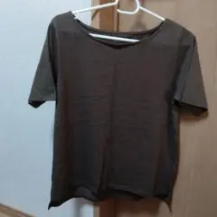 a.v.vオリーブブラウン 半袖Tシャツ未使用