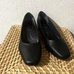 【美品】NUOVO　ヌーヴォ　パンプス　黒24.5 大きめ　ゆったり就活ビジネス