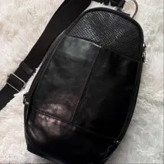 ✨美品✨エルイーディーバイツ ボディバッグ オールレザー パンチング 総柄 黒