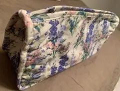 ローラアシュレイ ポーチ 【新品・未使用】 Laura Ashley　マチ付