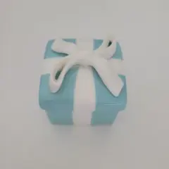 【TIFFANY&Co.】ティファニー 陶器製 小物入れ ギフトボックス型
