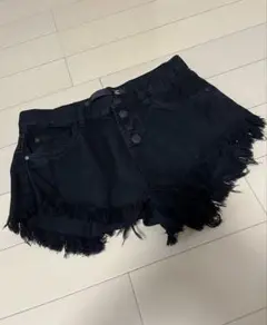 新品・未使用 ブラックショートパンツ / S